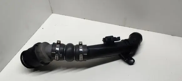 Intercooler hose/pipe