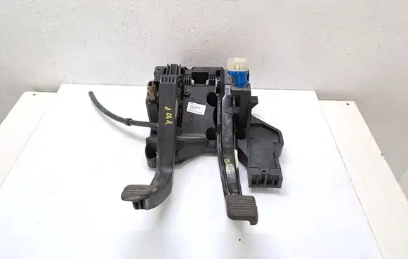 Citroen Jumper Pedal assembly 01367549080