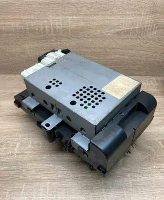 Chrysler Voyager Fuse module 04801062AD P04707994AC