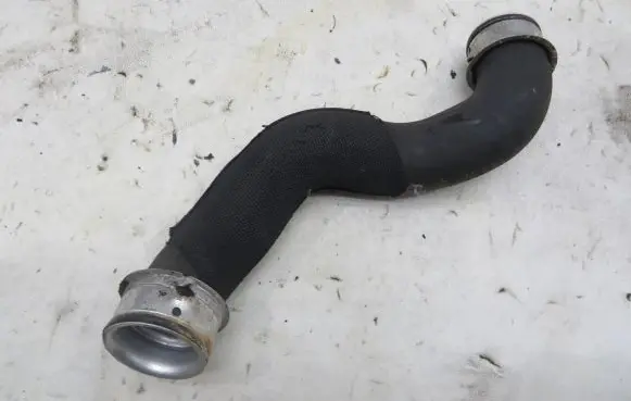 Mercedes-Benz C W204 Engine coolant pipe/hose