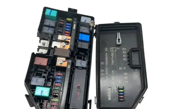 Honda Civic IX Fuse box set tv1e010e0 252620111209 160r100ewk