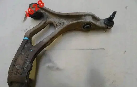 Audi Q7 4L Front lower control arm/wishbone 7L0407154C