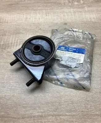 Hyundai Accent Engine mounting bracket 2184022300 2191122001