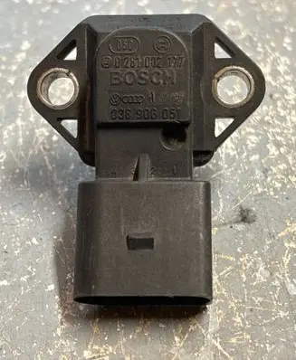 Volkswagen Golf IV Air pressure sensor 0281002177 038906051