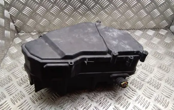 Volkswagen Touareg I Fuse box set 7L0937576B
