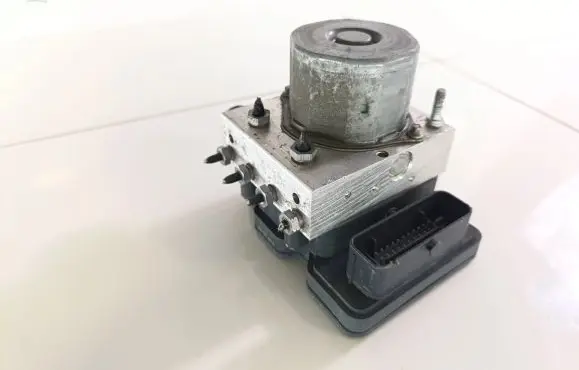 Mercedes-Benz B W246 W242 ABS Pump A2424310812 269593