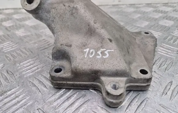 Mercedes-Benz ML W164 Engine mounting bracket A2722234204