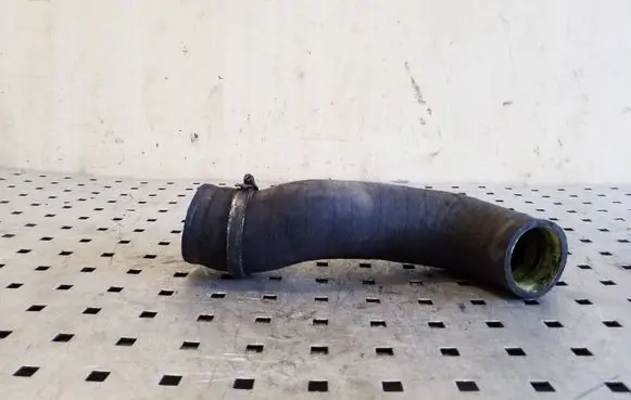 Intercooler hose/pipe