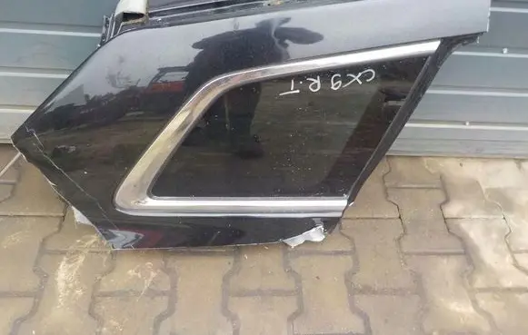 Mazda 6 Front triangle window/glass 87573840