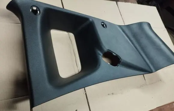 Jeep Renegade (D)pillar trim (top) 7355795030