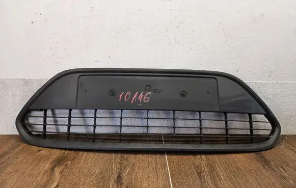 Ford Focus Front bumper lower grill 8M5117B968A LKN0097A