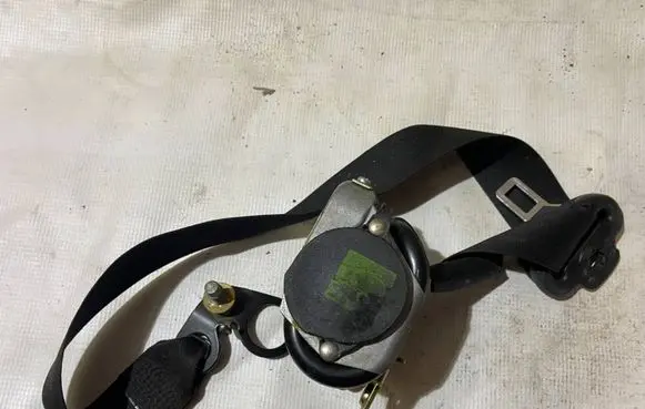 Mercedes-Benz B W245 Front seatbelt 566196721