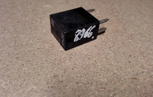 Opel Insignia A Other relay 13500128