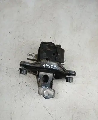 Skoda Fabia Mk1 (6Y) Engine mount bracket 6Q0199555