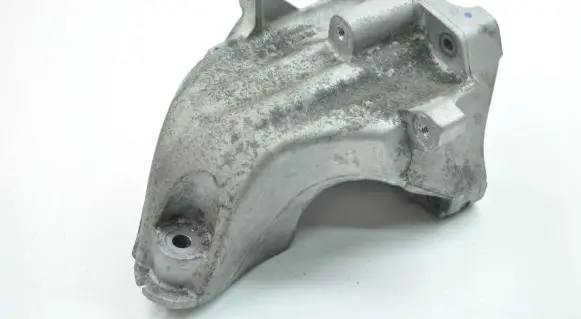 Mercedes-Benz C W205 Engine mounting bracket A6512234204