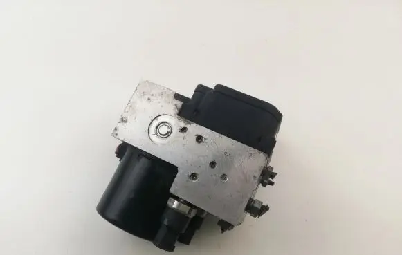Mercedes-Benz A W169 ABS Pump A0044310912 KL3401
