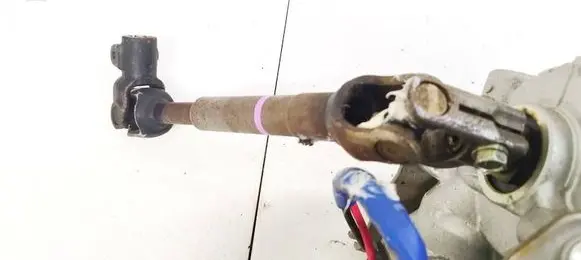 Nissan Note (E11) Steering column universal joint
