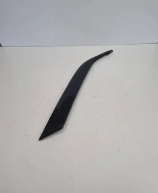 Peugeot 5008 II Rear side glass trim 9827008877