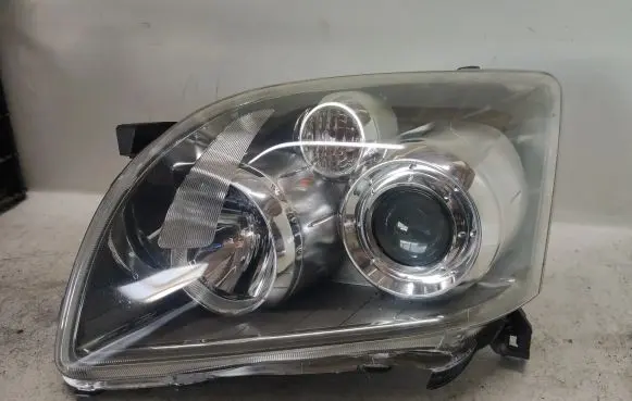 Toyota Avensis T250 Headlight/headlamp