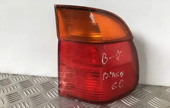 BMW 5 E39 Rear/tail lights 393326