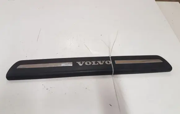 Volvo V50 Front sill trim cover 08622671 30744287