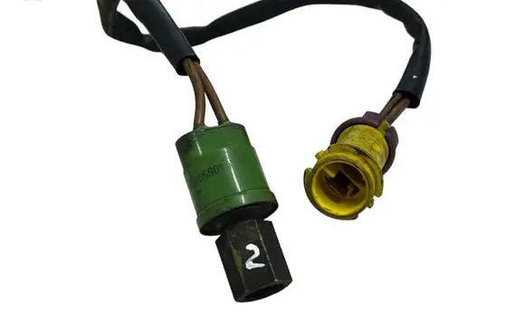 Audi A4 S4 B5 8D Air conditioning (A/C) pressure sensor 8A0959482AB 813971956