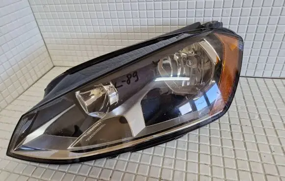 Volkswagen Golf VII Headlight/headlamp 5G0941005 90024465