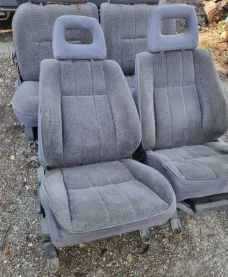 Mitsubishi Space Wagon Seat set 