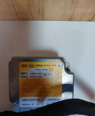 KIA Sportage Airbag control unit/module 959100Z400 37070101 58B37070749