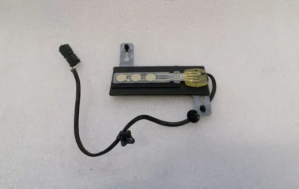 BMW M5 F90 Seat pressure sensor 65779304007