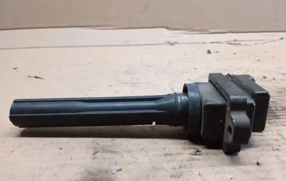 Suzuki Grand Vitara I High voltage ignition coil 3341077E2