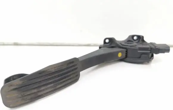 Volvo S60 Accelerator throttle pedal 30715175 6PV00954800 C95YE02