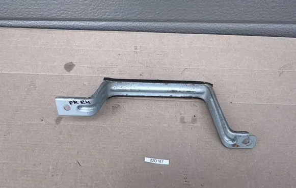 Nissan King Cab, Navara Front door exterior handle/bracket 809522S400