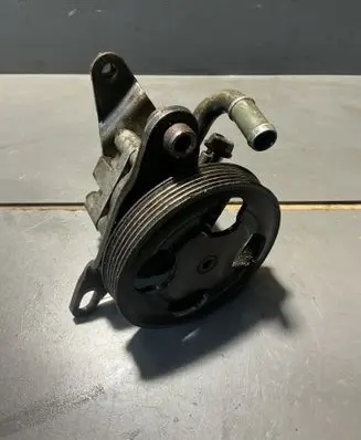 Mazda Premacy Power steering pump 