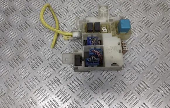 Toyota Corolla E120 E130 Fuse box set