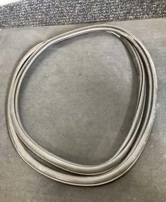 Audi e-tron Front door rubber seal 4KE831721