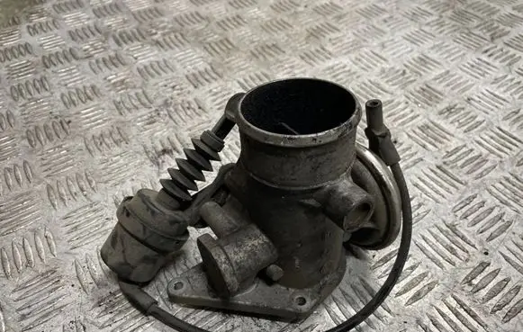 Mercedes-Benz C W202 EGR valve A6110980417