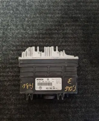 Volkswagen Golf III Engine control unit/module 0261200764 26SA2515 032906026A