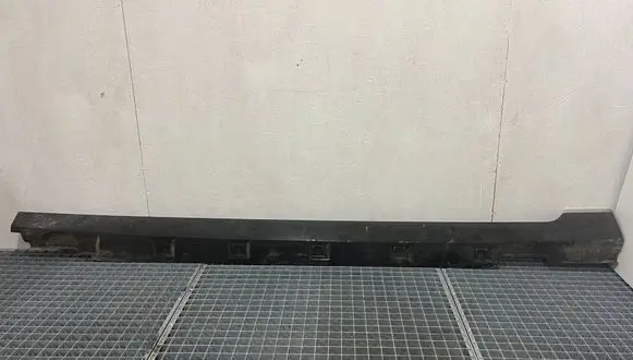 Volkswagen PASSAT B8 Sill 