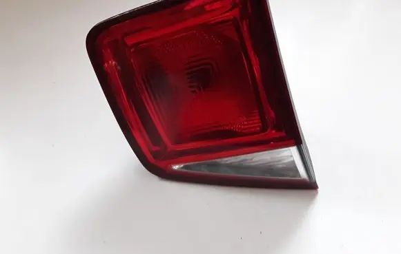 Chevrolet Orlando Tailgate rear/tail lights E1312982