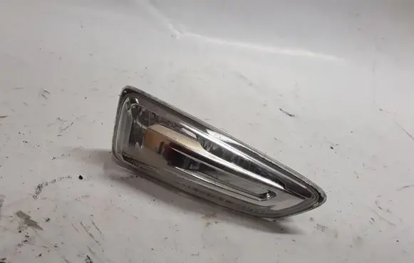 Opel Astra J Front fender indicator light 13273104 171490