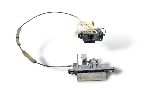 Mazda 3 I Tailgate/trunk/boot lock/catch/latch