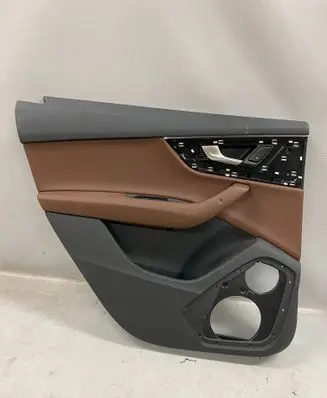 Audi Q7 4M Rear door card panel trim 4M0867317B 4M0868067B