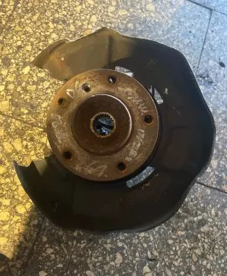 BMW 5 E60 E61 Rear wheel hub
