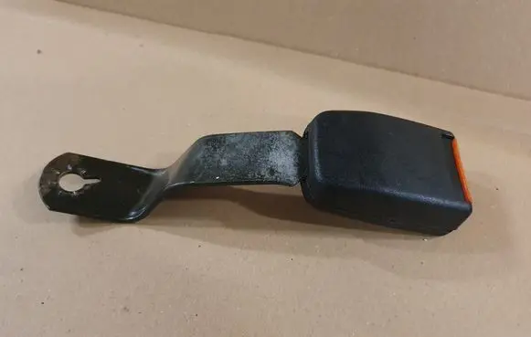 Volkswagen Scirocco Front seatbelt buckle 533857756