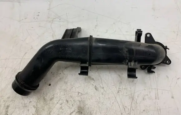 Opel Insignia A Intercooler hose/pipe 13240176 315805007 D7MM08