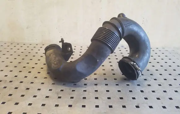 Jaguar XJ X351 Intercooler hose/pipe 9X239690AE AW939690AD