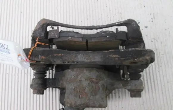 Mitsubishi Space Runner Front brake caliper
