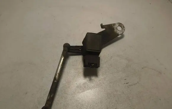 BMW 5 E60 E61 Headlight/headlamp level sensor 1093697 261105