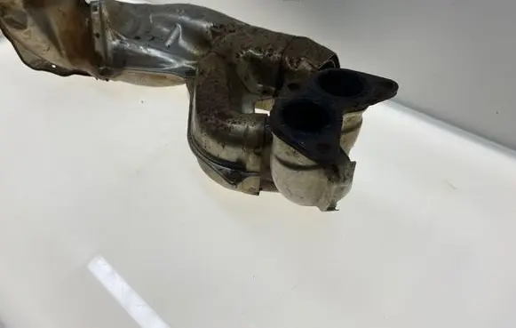 Subaru Legacy Exhaust manifold